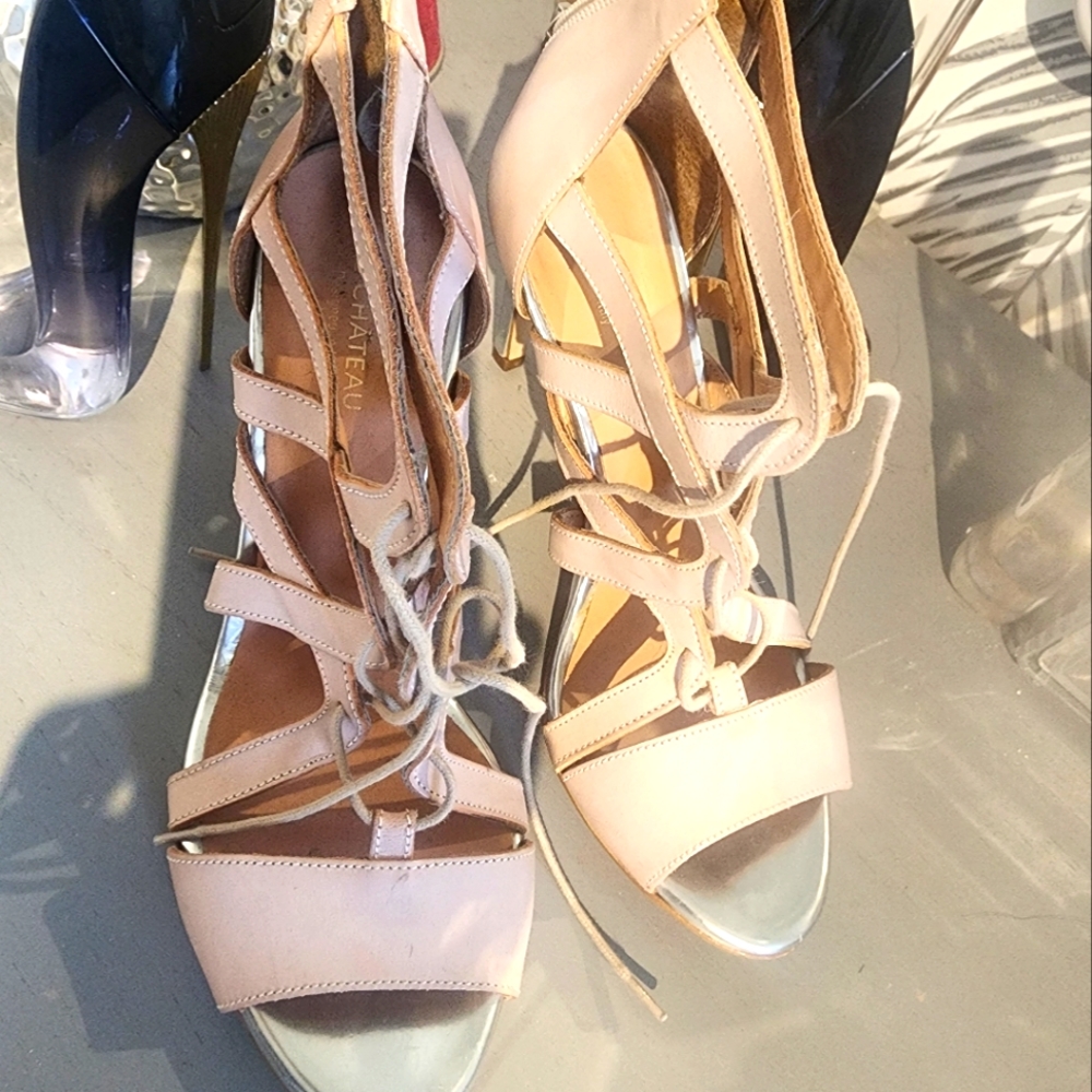 Le Chateau women shoes